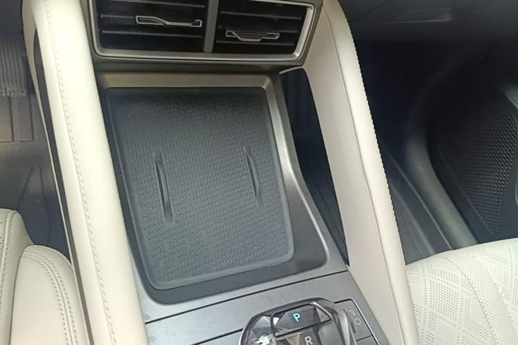 Used BYD Yuan UP 2024 401 km Active Version Vehicle Key