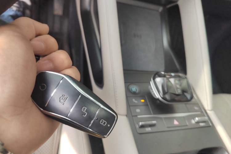 Used BYD Yuan UP 2024 401KM Beyond Edition Vehicle Key