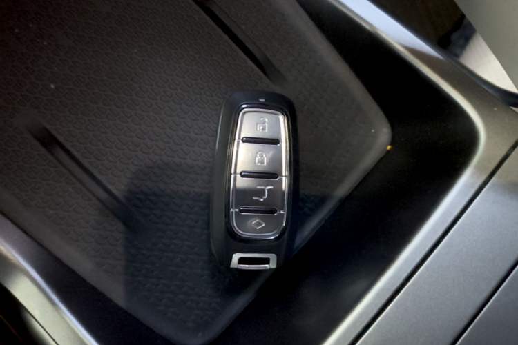 Used BYD Yuan UP 2024 301KM Leading Edition Vehicle Key