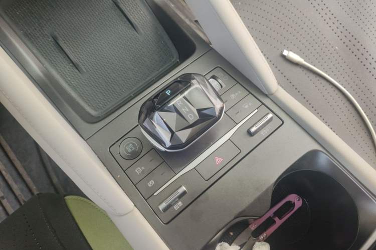 Used BYD Yuan UP 2024 401 km Active Version Vehicle Key