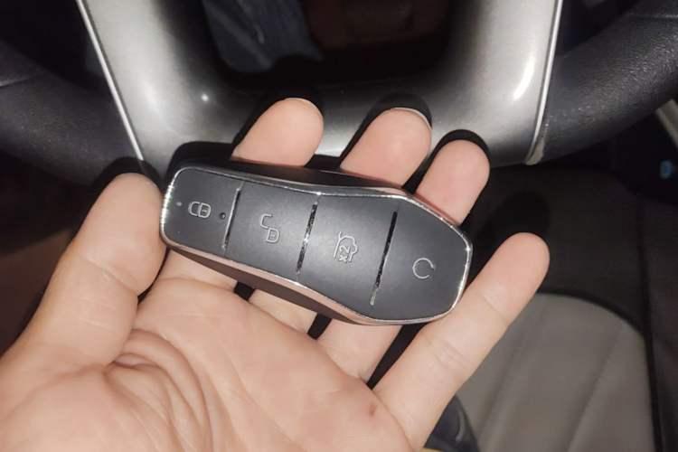 Used BYD Yuan UP 2024 401 km Active Version Vehicle Key