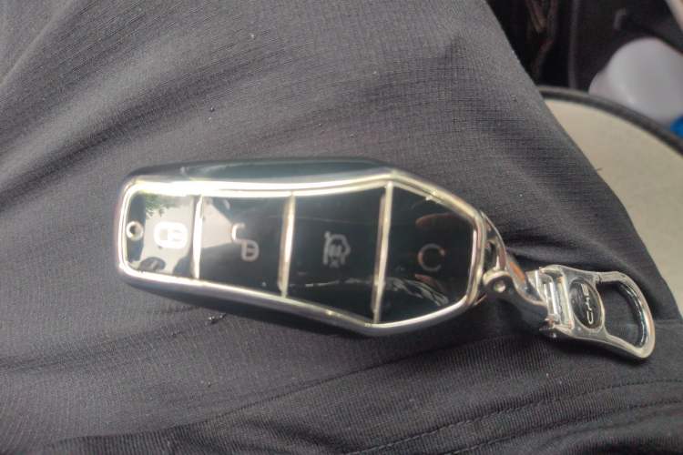 Used BYD Yuan UP 2024 401 km Active Version Vehicle Key