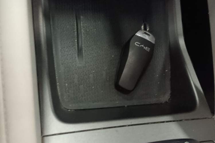 Used BYD Yuan UP 2024 401KM Leading Edition Vehicle Key