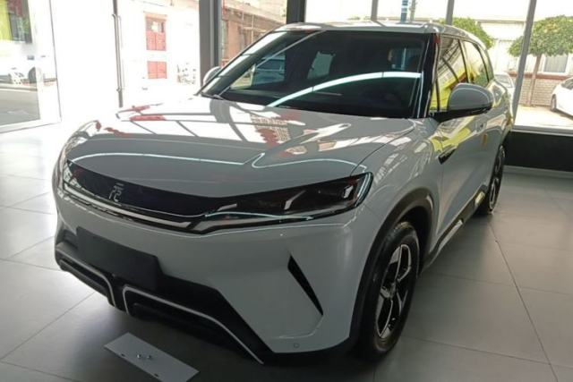 Used BYD Yuan UP 2024 401KM Leading Edition