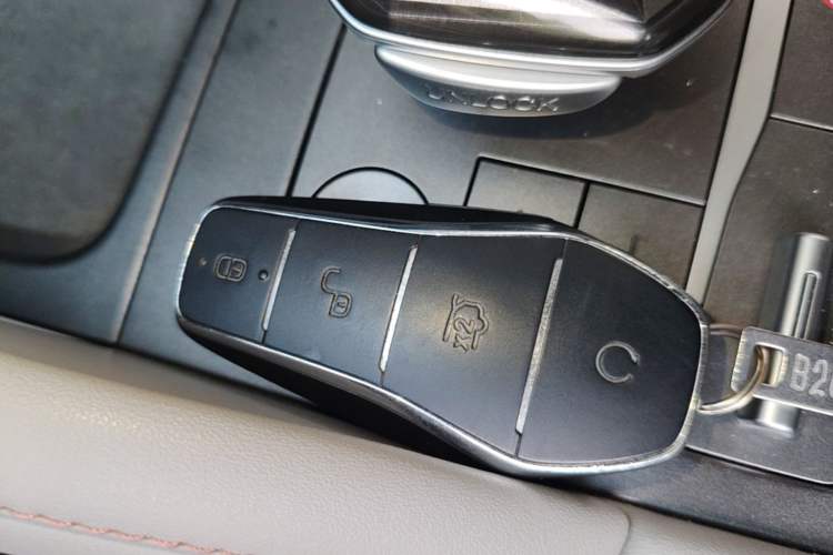 Used BYD Yuan UP 2024 401KM Beyond Edition Vehicle Key