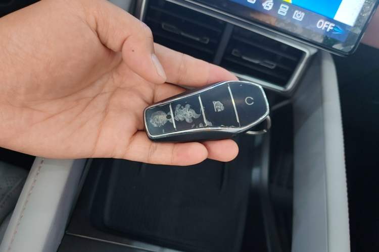 Used BYD Yuan UP 2024 401KM Leading Edition Vehicle Key