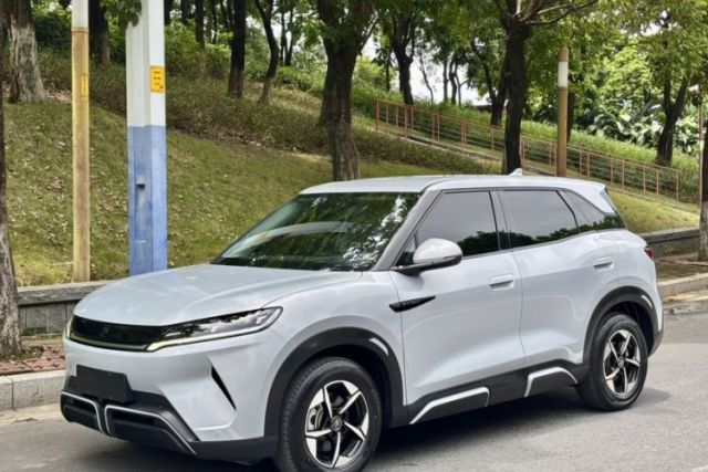 Used BYD Yuan UP 2024 401KM Leading Edition