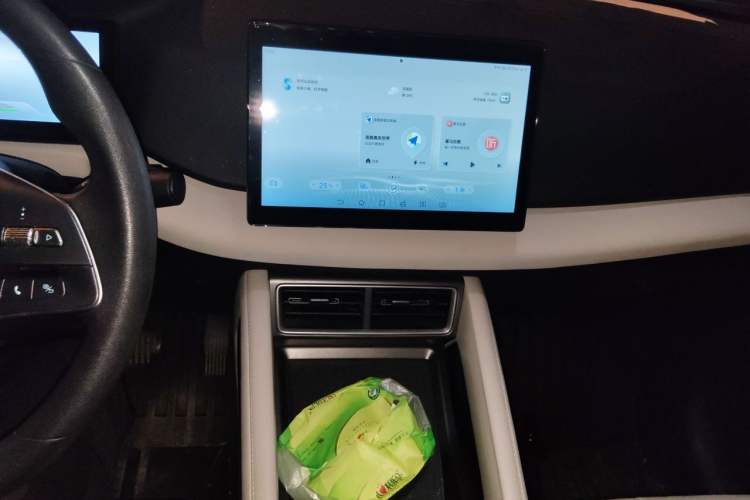 Used BYD Yuan UP 2024 401 km Active Version Audio And AC Panel