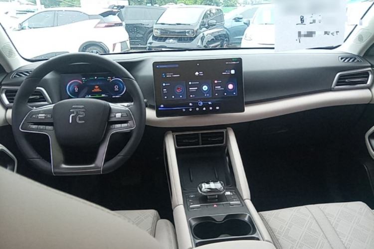 Used BYD Yuan UP 2024 401KM Beyond Edition Center Console