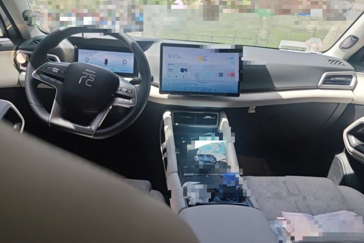 Used BYD Yuan UP 2024 401KM Leading Edition Center Console