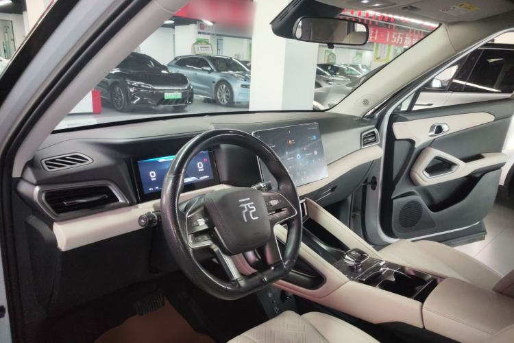 Used BYD Yuan UP 2024 401KM Leading Edition Center Console