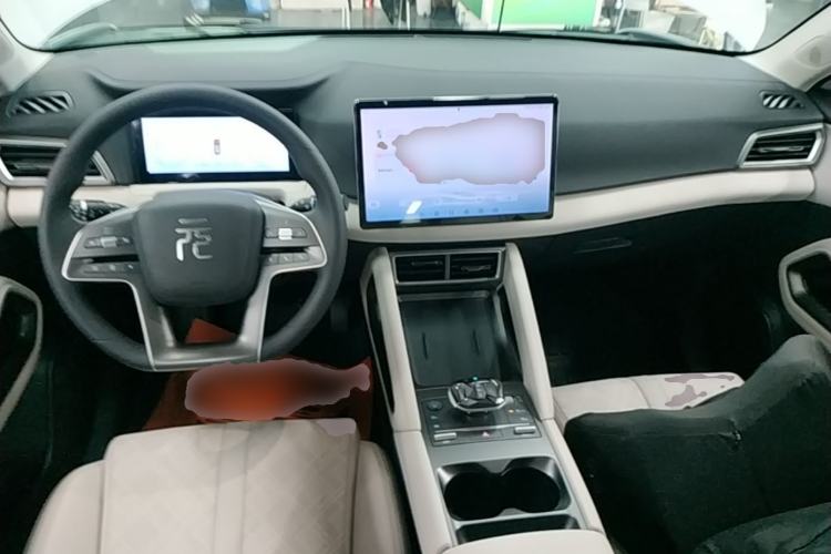 Used BYD Yuan UP 2024 401KM Leading Edition Center Console