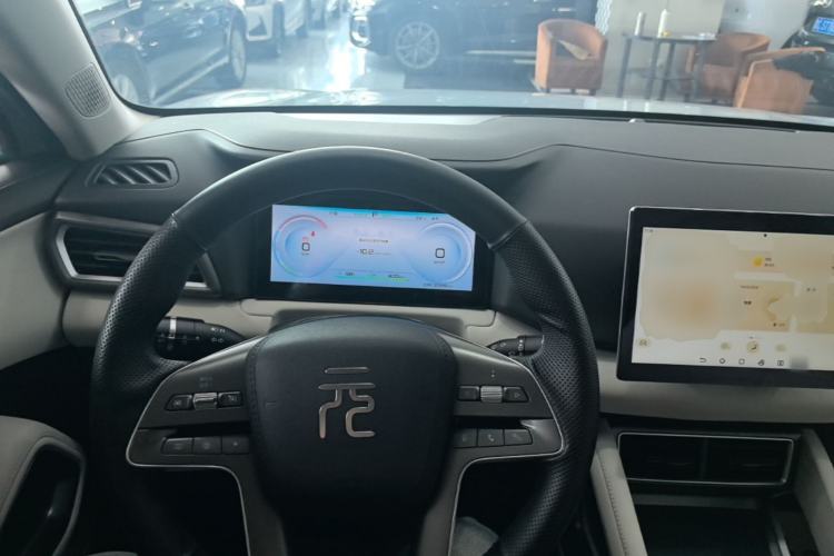 Used BYD Yuan UP 2024 401 km Active Version Center Console