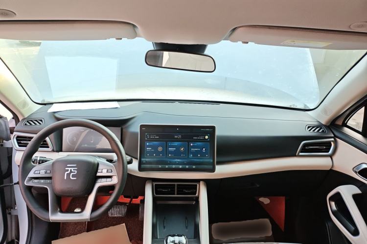 Used BYD Yuan UP 2024 401KM Leading Edition Center Console