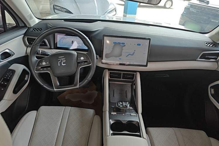 Used BYD Yuan UP 2024 401KM Beyond Edition Center Console