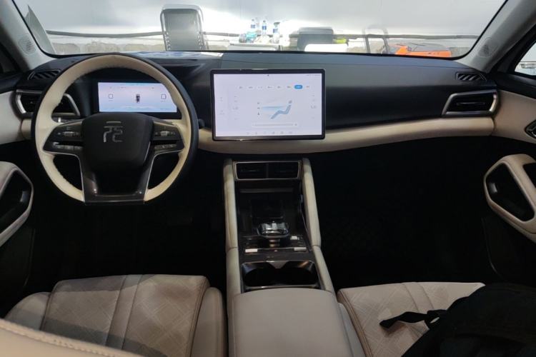 Used BYD Yuan UP 2024 401KM Leading Edition Center Console