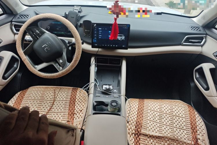 Used BYD Yuan UP 2024 401 km Active Version Center Console