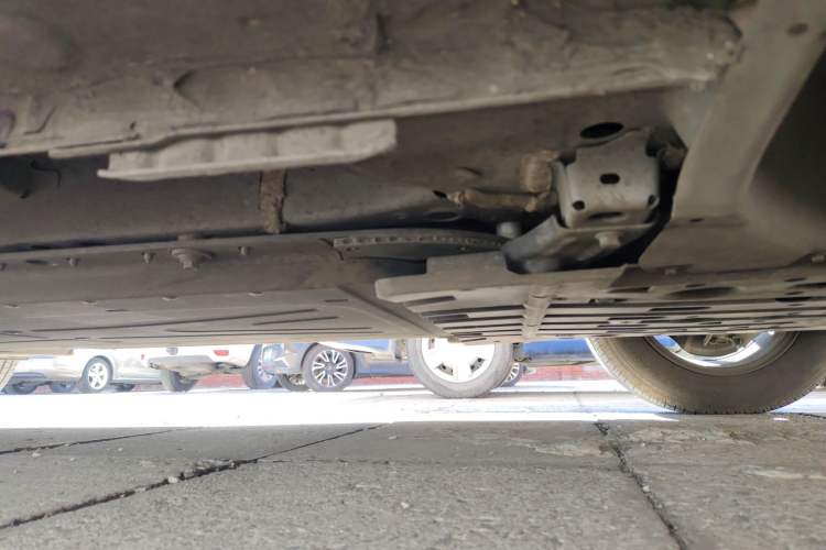 Used BYD Yuan UP 2024 301KM Leading Edition Chassis Front Right