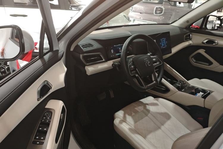 Used BYD Yuan UP 2024 401KM Leading Edition Driver Seat