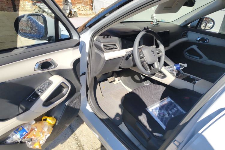 Used BYD Yuan UP 2024 301KM Leading Edition Driver Seat