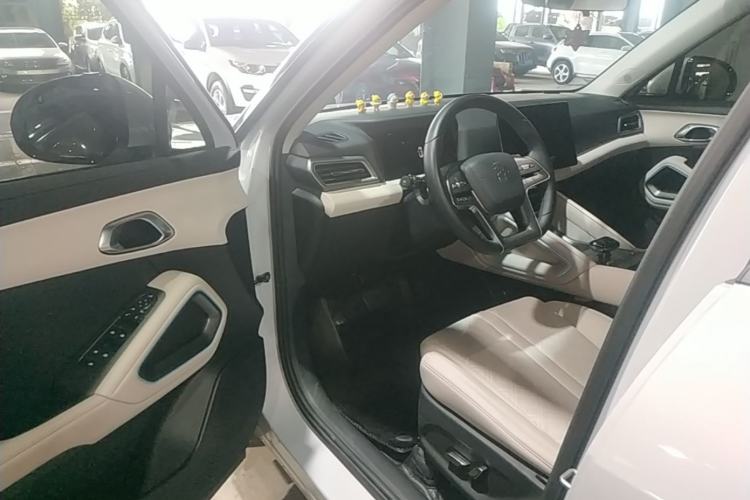 Used BYD Yuan UP 2024 401KM Beyond Edition Driver Seat