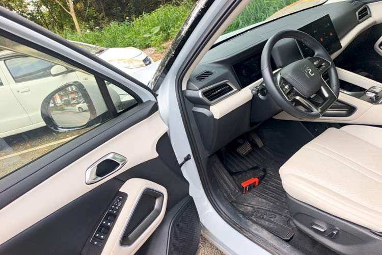 Used BYD Yuan UP 2024 401KM Beyond Edition Driver Seat