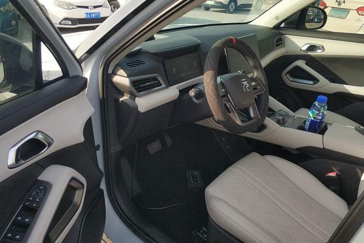 Used BYD Yuan UP 2024 401KM Beyond Edition Driver Seat