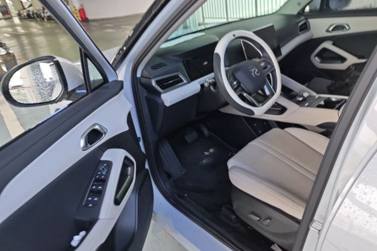 Used BYD Yuan UP 2024 401KM Beyond Edition Driver Seat