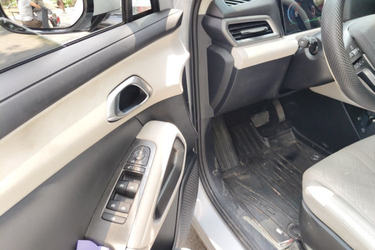 Used BYD Yuan UP 2024 401 km Active Version Driver Seat