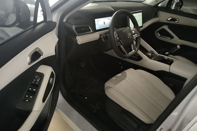 Used BYD Yuan UP 2024 401 km Active Version Driver Seat