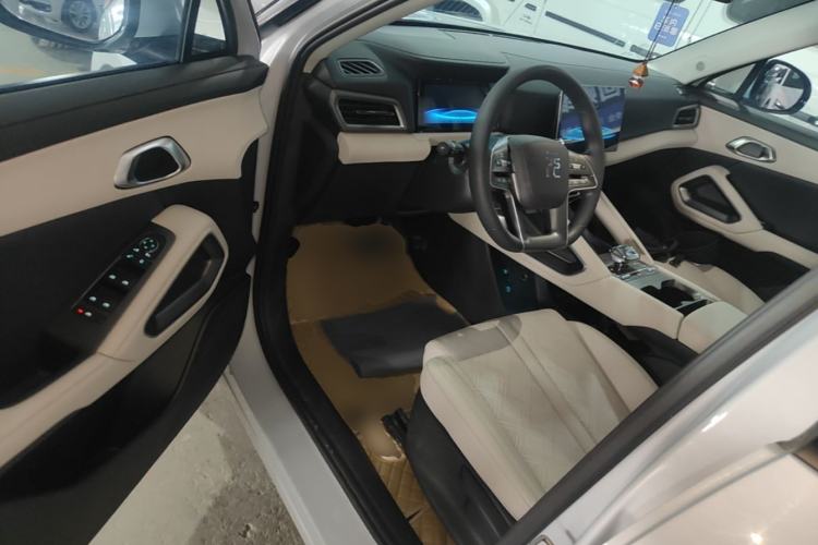 Used BYD Yuan UP 2024 401 km Active Version Driver Seat