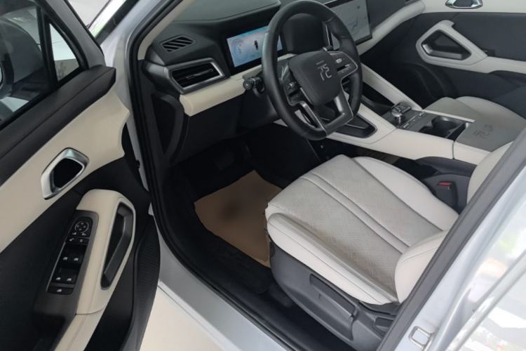 Used BYD Yuan UP 2024 401 km Active Version Driver Seat