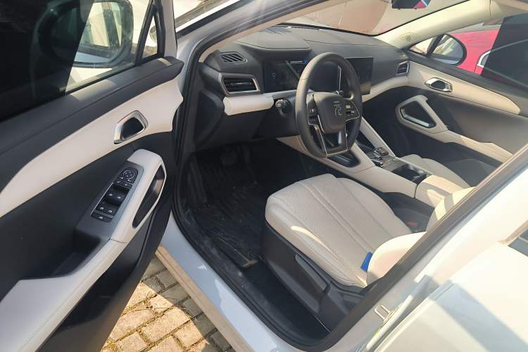 Used BYD Yuan UP 2024 401 km Active Version Driver Seat