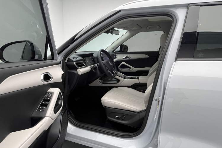Used BYD Yuan UP 2024 401KM Beyond Edition Driver Seat