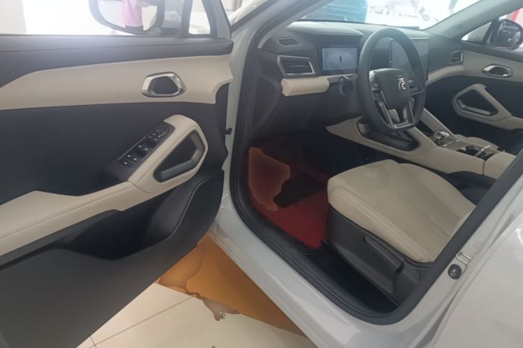 Used BYD Yuan UP 2024 401KM Leading Edition Driver Seat