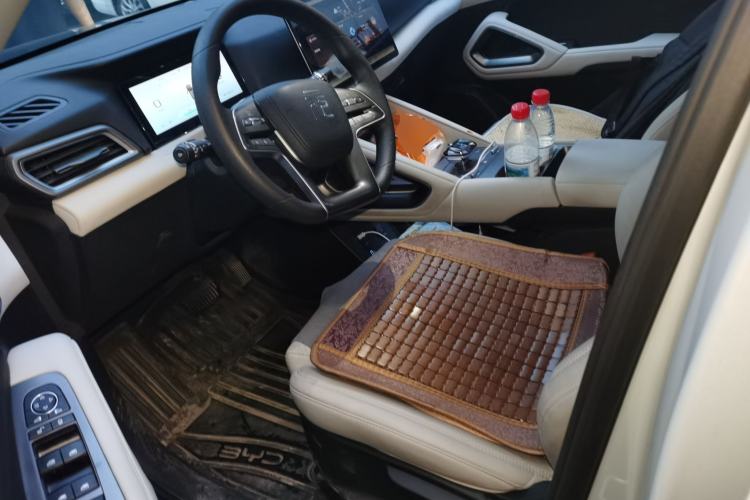 Used BYD Yuan UP 2024 401KM Leading Edition Driver Seat