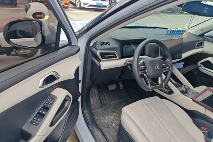 Used BYD Yuan UP 2024 401KM Leading Edition Driver Seat