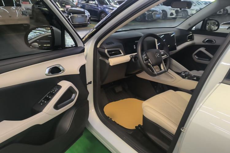 Used BYD Yuan UP 2024 401KM Leading Edition Driver Seat