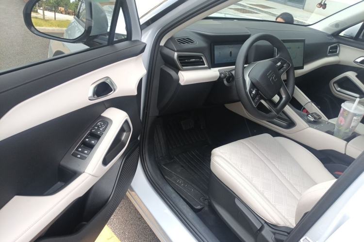 Used BYD Yuan UP 2024 401 km Active Version Driver Seat
