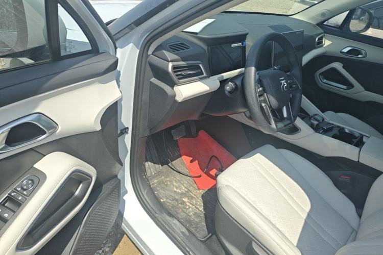 Used BYD Yuan UP 2024 401KM Leading Edition Driver Seat