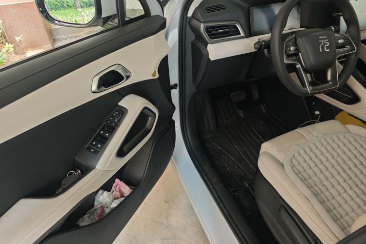 Used BYD Yuan UP 2024 401 km Active Version Driver Seat