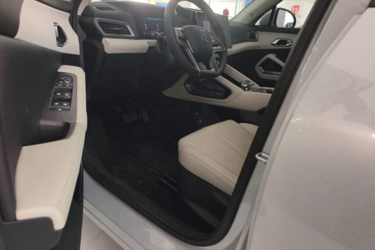 Used BYD Yuan UP 2024 401KM Leading Edition Driver Seat