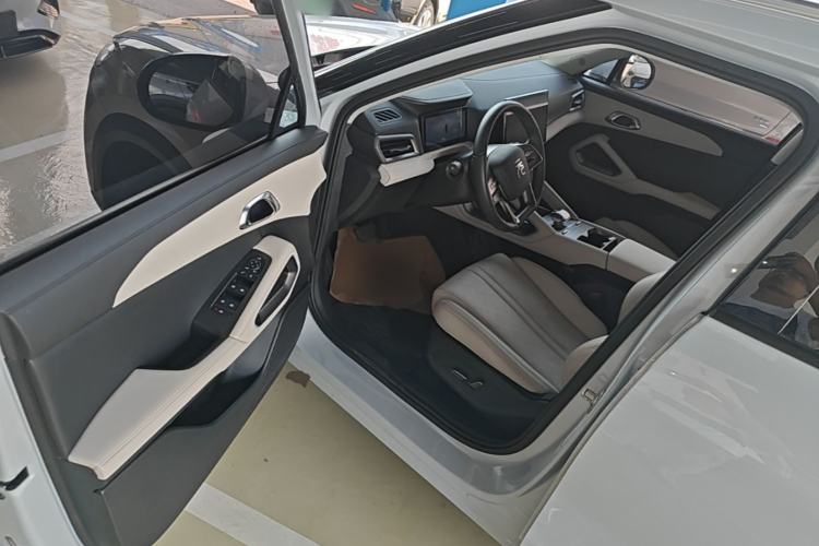 Used BYD Yuan UP 2024 401KM Beyond Edition Driver Seat