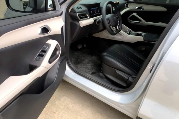 Used BYD Yuan UP 2024 401 km Active Version Driver Seat