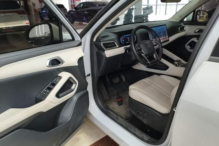 Used BYD Yuan UP 2024 401KM Beyond Edition Driver Seat