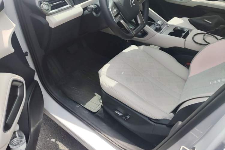 Used BYD Yuan UP 2024 401KM Beyond Edition Driver Seat