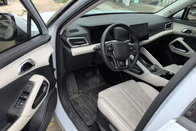 Used BYD Yuan UP 2024 401 km Active Version Driver Seat