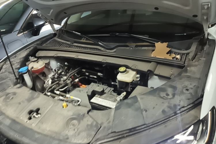 Used BYD Yuan UP 2024 401KM Leading Edition Engine Bay