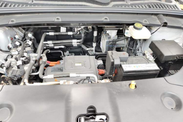 Used BYD Yuan UP 2024 401 km Active Version Engine Bay