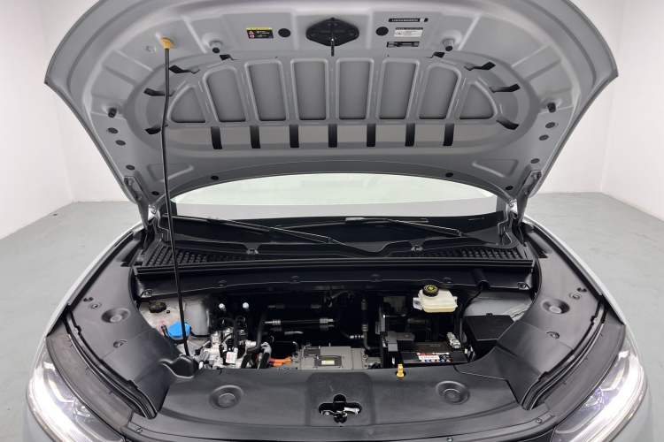 Used BYD Yuan UP 2024 401KM Beyond Edition Engine Bay